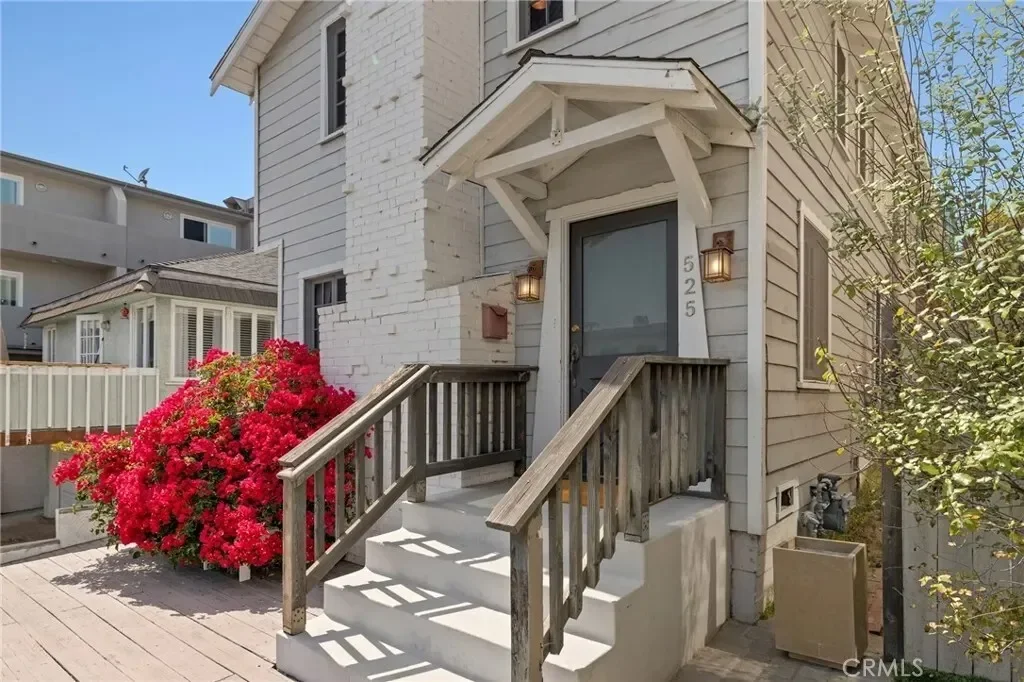 525 Manhattan Beach Boulevard, Manhattan Beach, California, United States. - Photo 6