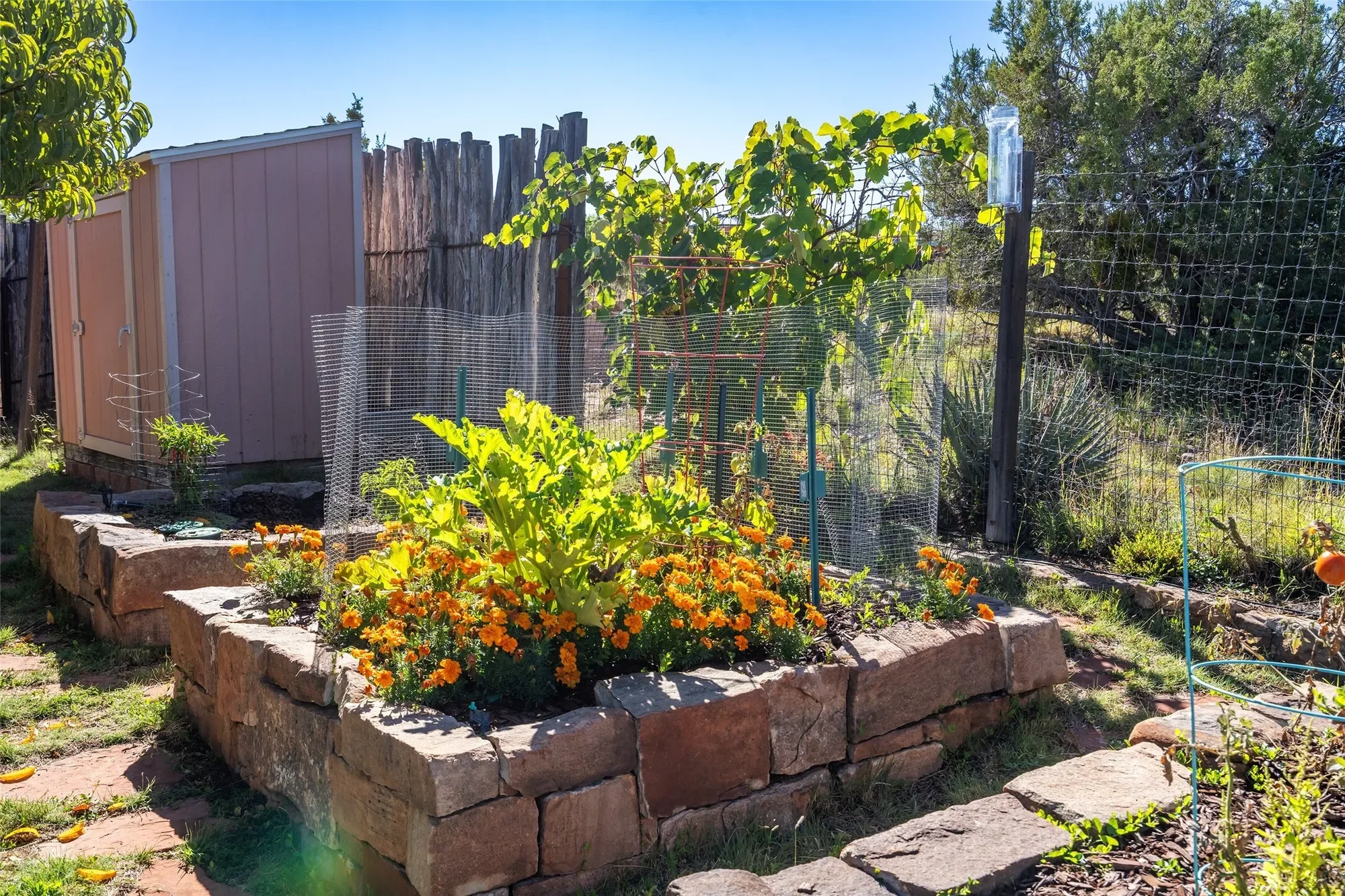 74 Paseo Del Conejo, Santa Fe, NM 87506, Santa Fe, New Mexico, United States. - Photo 21