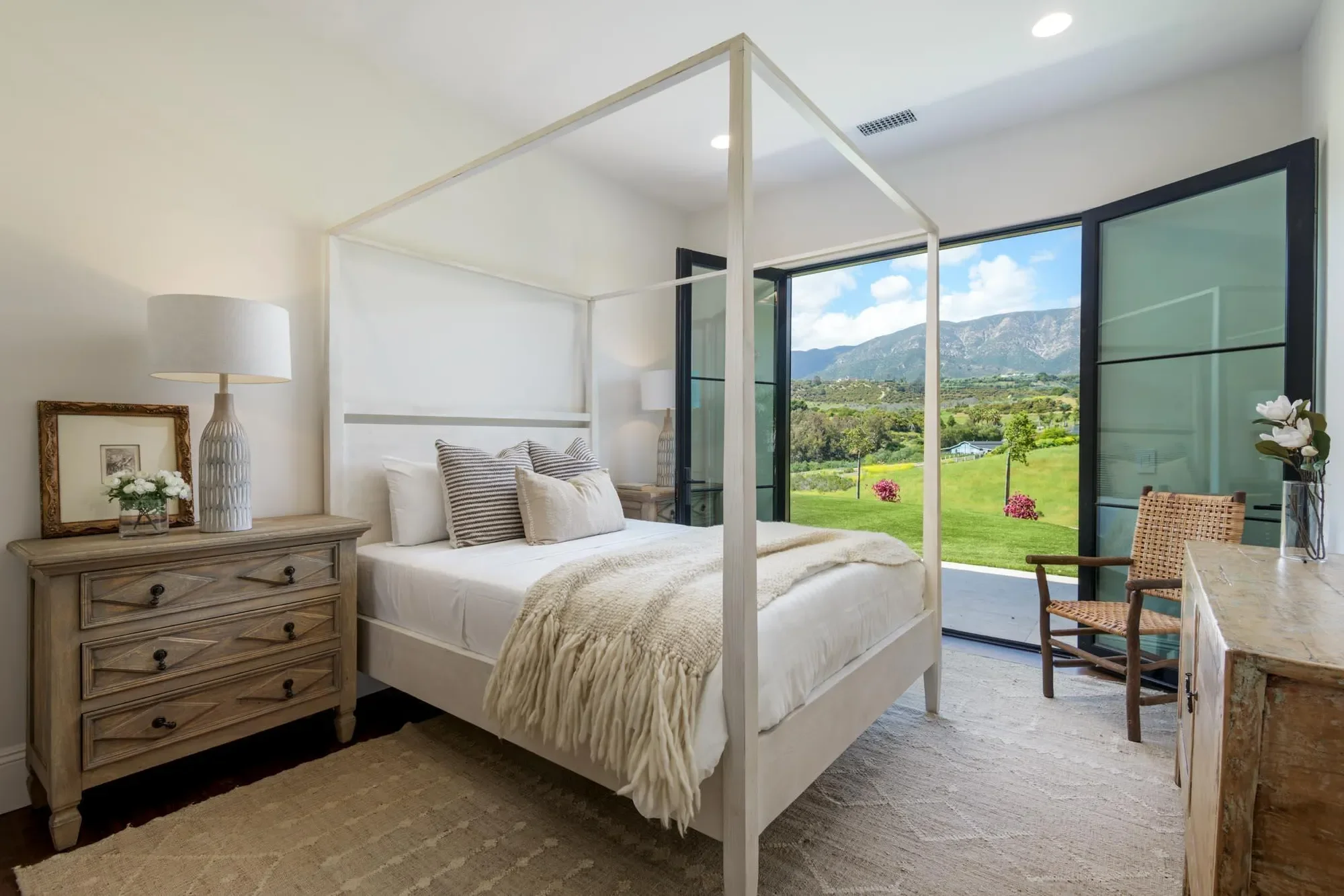 220 Montecito Ranch Lane, Carpinteria, California, United States. - Photo 27