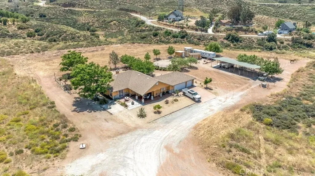 34554 Koontz Road, Santa Clarita, California, United States. - Photo 27