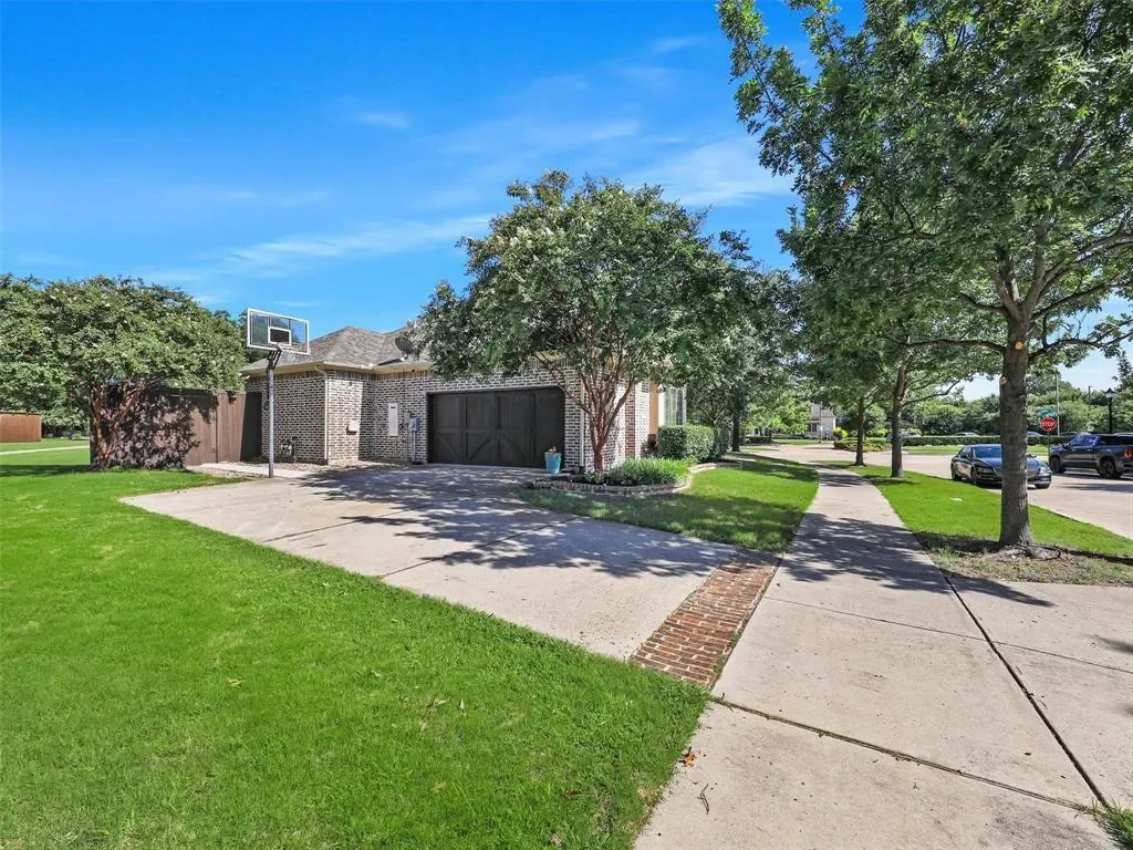 11216 Ashley Lane, Frisco, Texas, United States. - Photo 34
