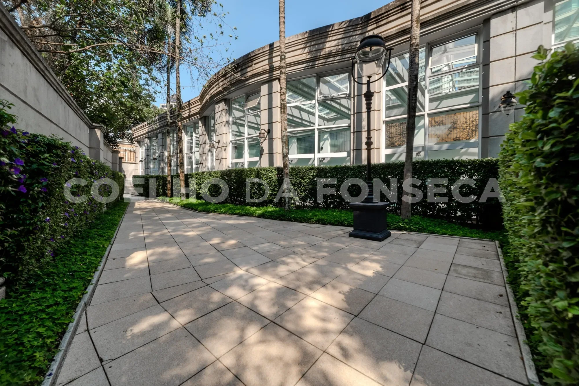 Exterior photo 11