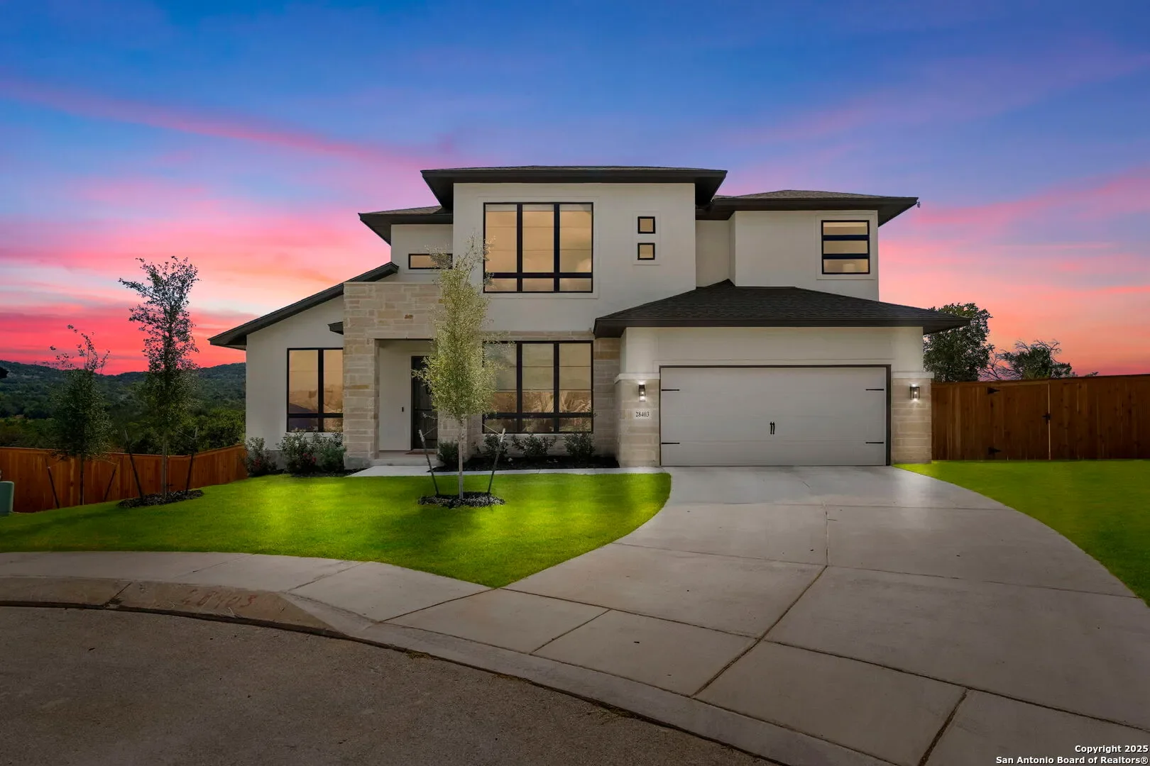 Exterior photo 3
