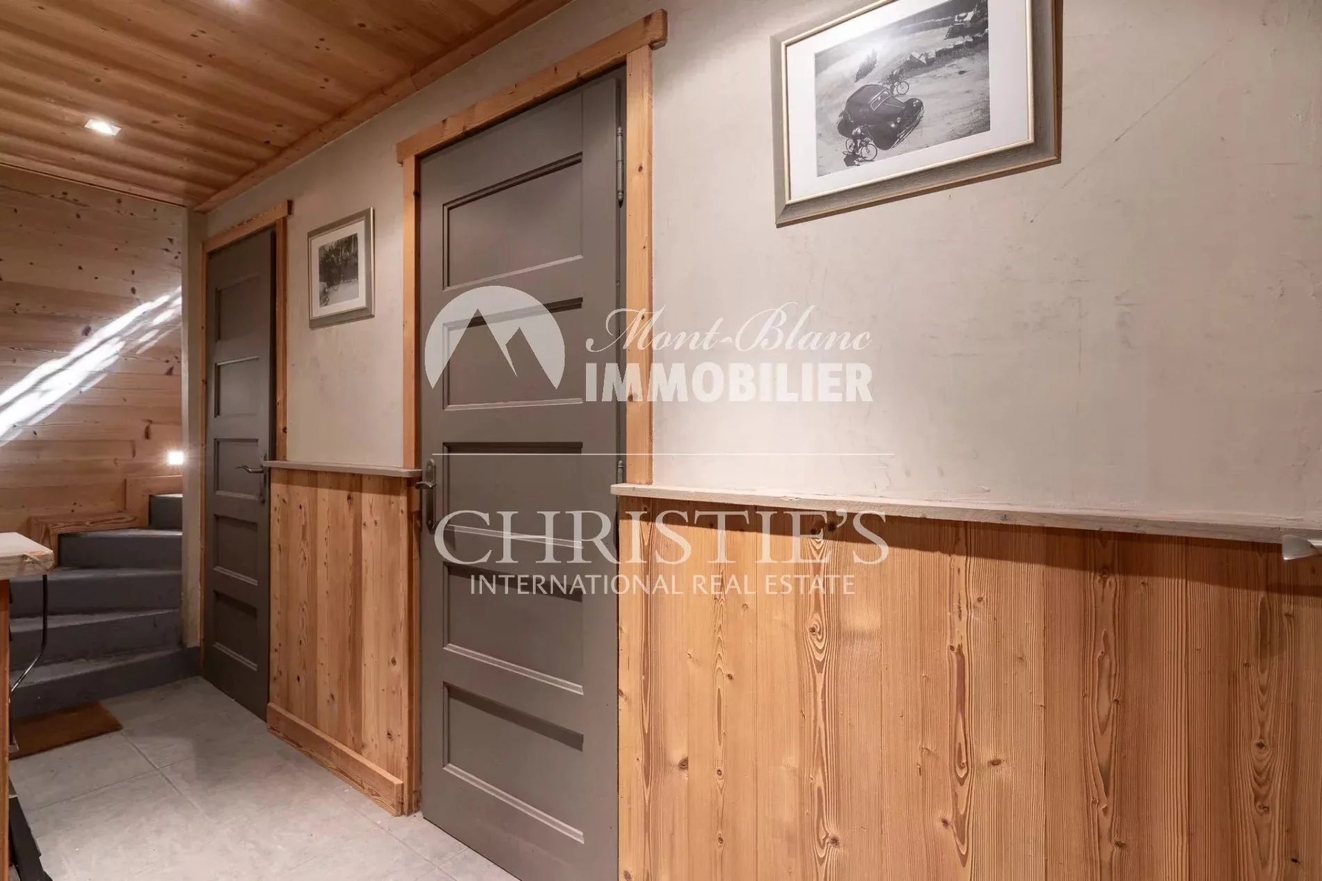 Megève, Auvergne-Rhône-Alpes, France. - Photo 11