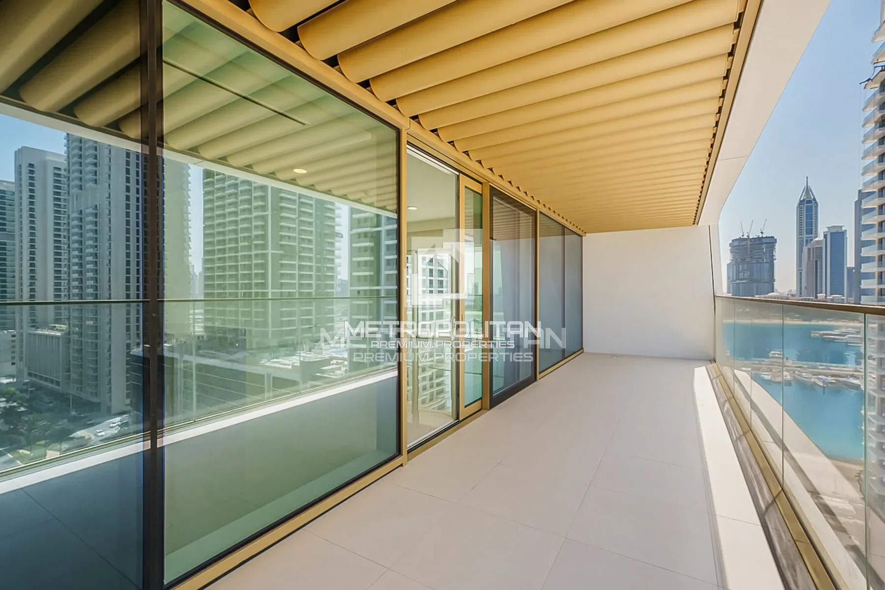 Exterior photo 5