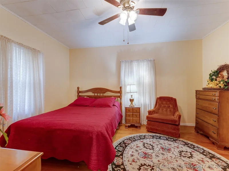 24609 E Lakeview Road, Yale, OK 74085, Yale, Oklahoma, United States. - Photo 32