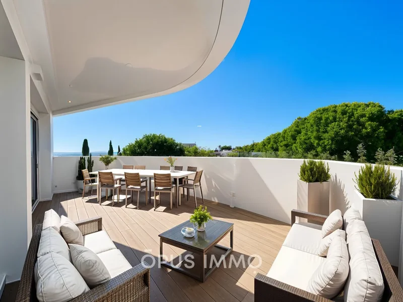 For Sale Apartment in Le Grau-du-Roi, 77m² 3 Rooms €499,000 with Terrace