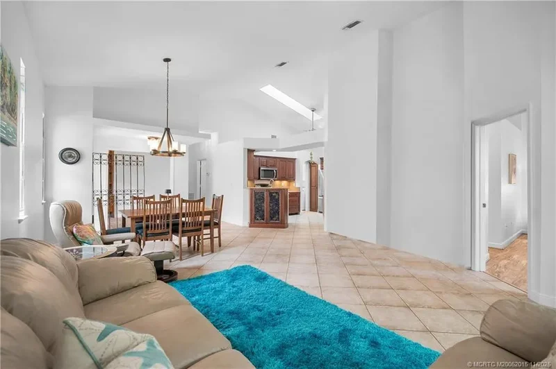 3339 NE Luna Terrace, Jensen Beach, Florida, United States. - Photo 17