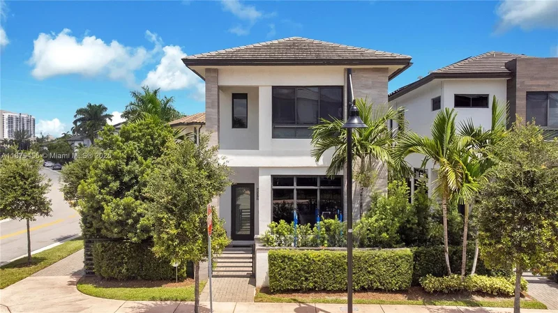 8279 NW 43rd St, Miami Springs, Florida, United States. - Photo 14