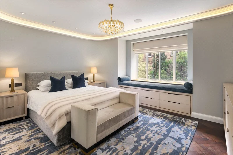 Apartment - London