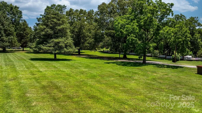 237 Shiloh Church Road, Hickory, NC 28601, Hickory, North Carolina, United States. - Photo 32
