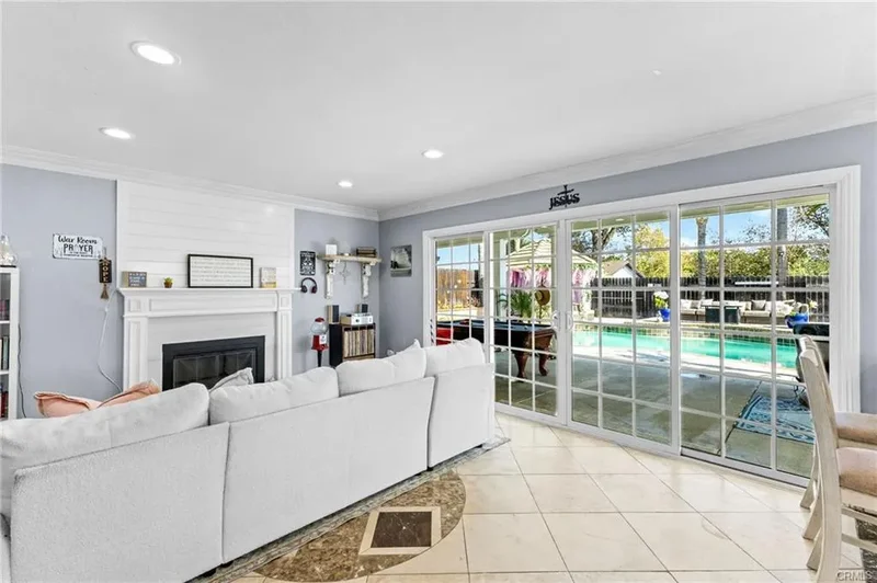 909 Nottingham Dr, Corona, CA 92880, Corona, California, United States. - Photo 34