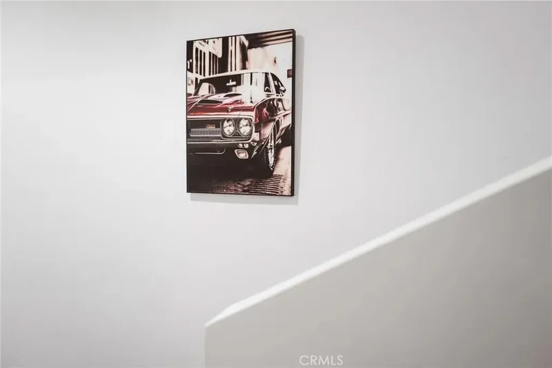 1833 Roscomare Road, Los Angeles, California, United States. - Photo 38
