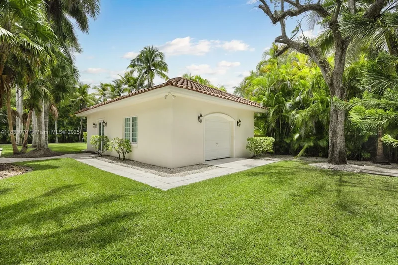 7245 SW 104th St, Coral Gables, Florida, United States. - Photo 30
