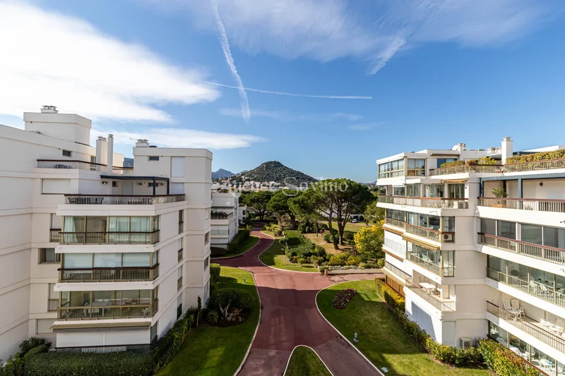 Mandelieu-la-Napoule, Provence-Alpes-Côte d'Azur, France. - Photo 6