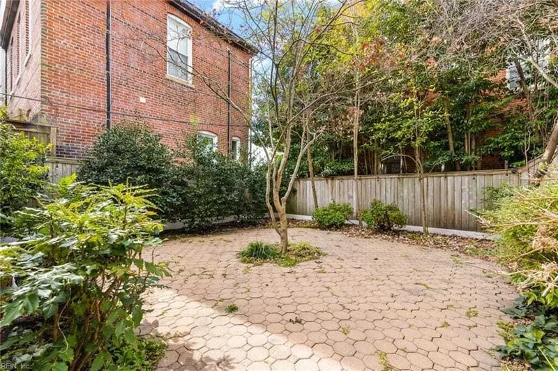 425 W York Street, Norfolk, Virginia, United States. - Photo 32