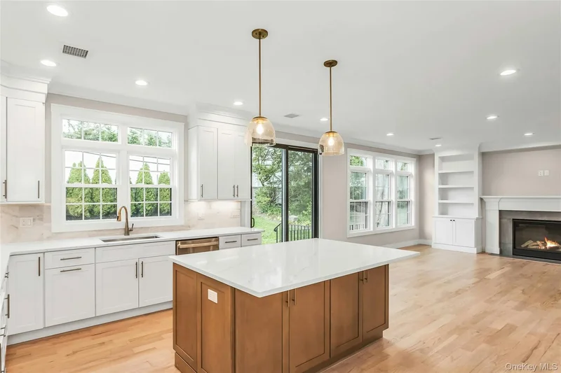 22 Cheshire Avenue, Syosset, New York, United States. - Photo 22