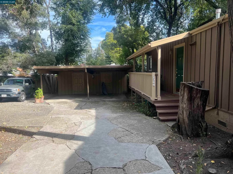 Walnut Creek, California, United States. - Photo 52