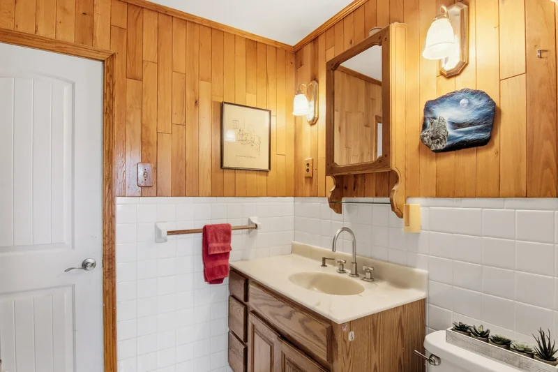 9 Coral Court , Malverne, NY 11565, Malverne, New York, United States. - Photo 32