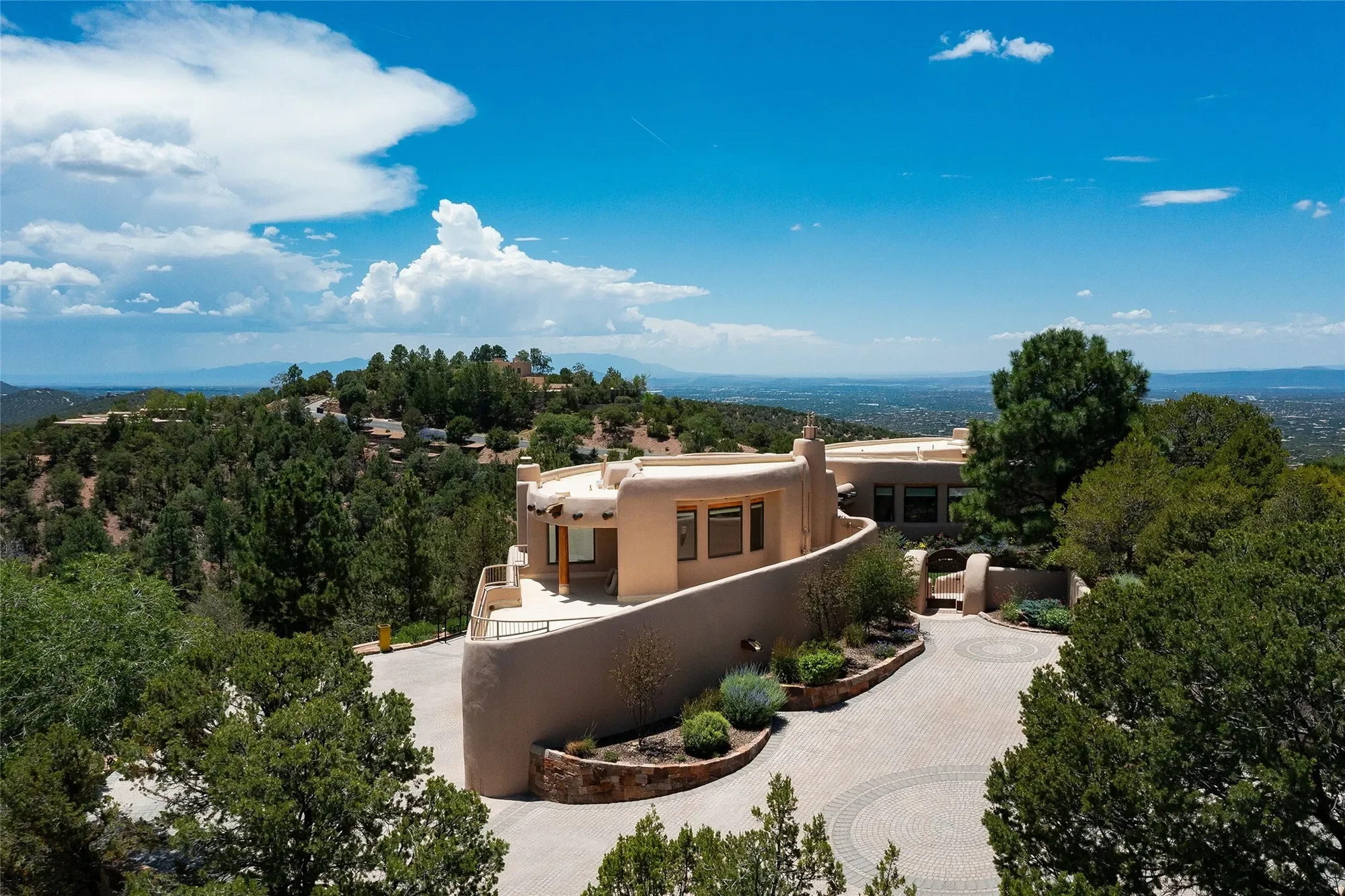 1233 N Summit Drive , Santa Fe, NM 87501, Santa Fe, New Mexico, United States. - Photo 31