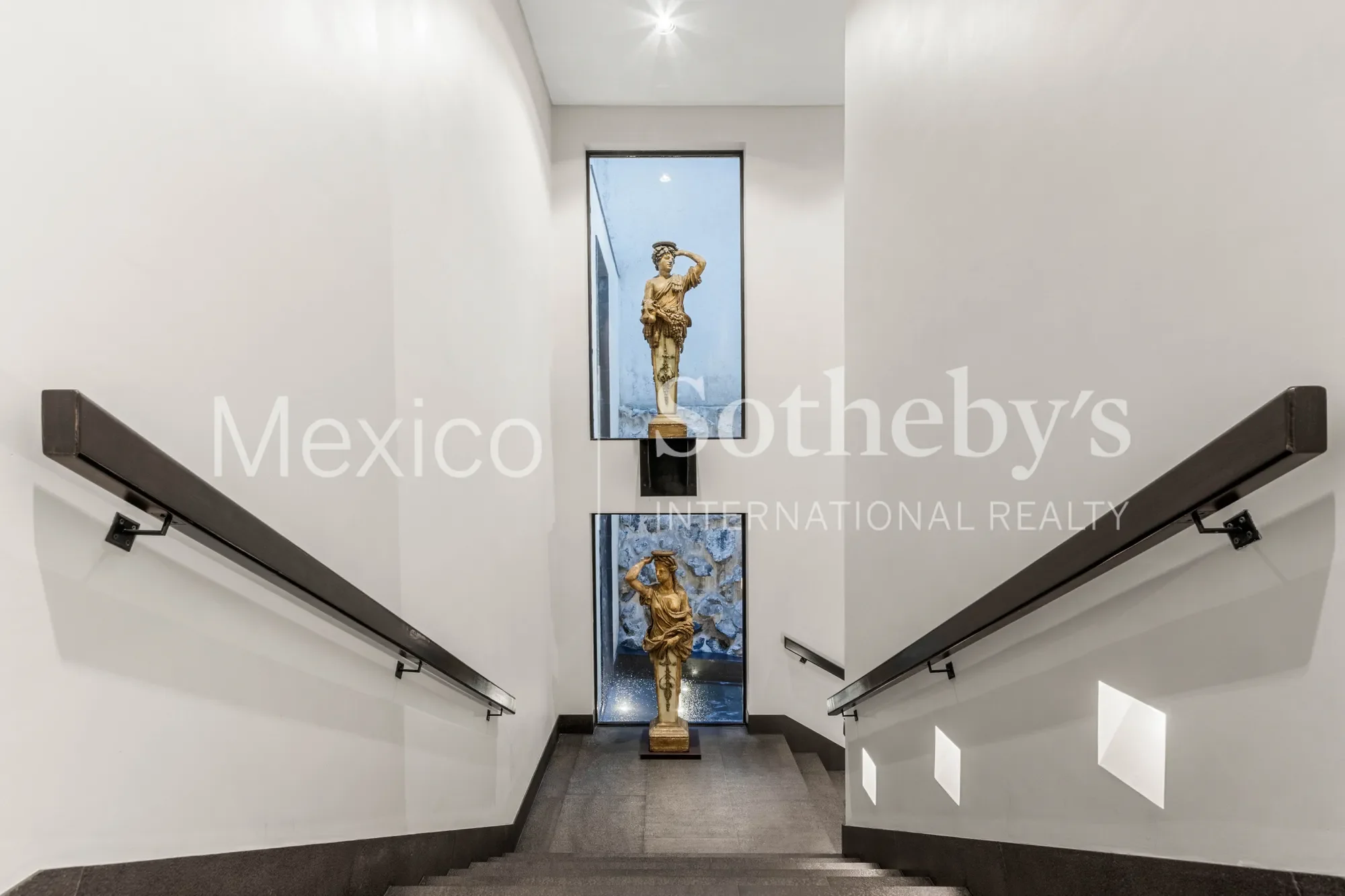 Gallery photo 4