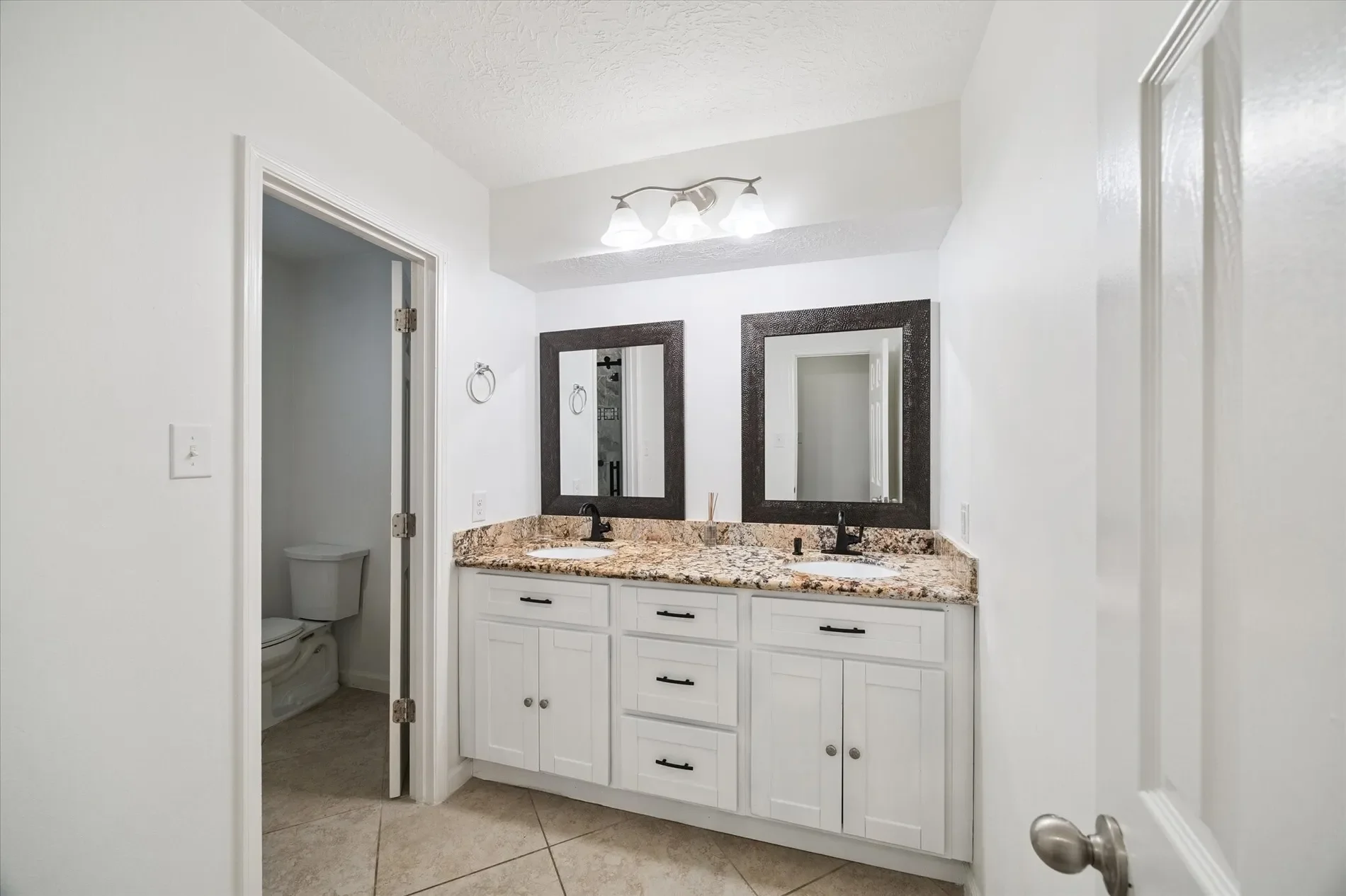 10211 Olympia Drive, Houston, TX 77042, Houston, Texas, United States. - Photo 8