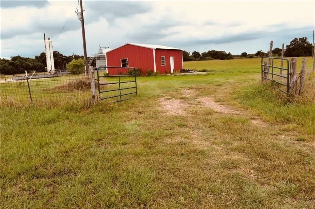 1409 Antioch RD, Paige, Texas, United States. - Photo 16