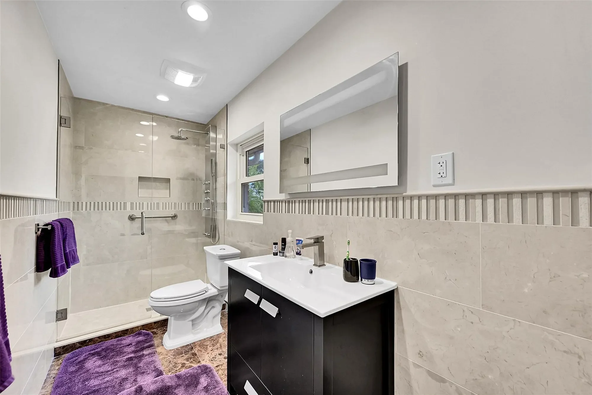 3999 NE 15th Ave, Oakland Park, Florida, United States. - Photo 43