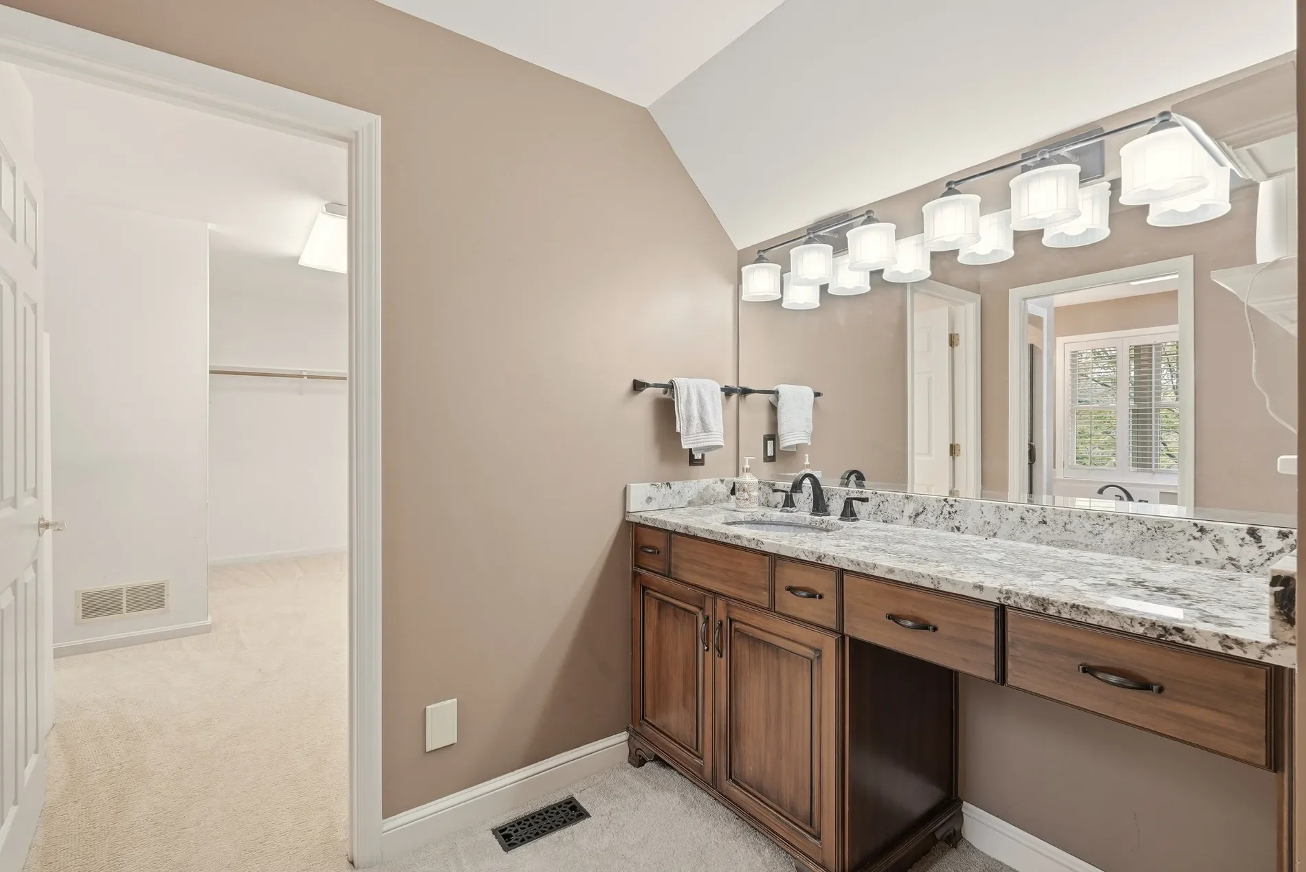 3215 Overlook Cir , Goshen, KY 40026, Goshen, Kentucky, United States. - Photo 22