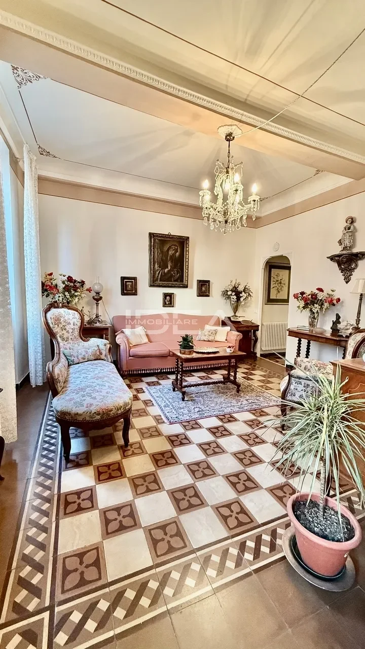Gallery photo 12