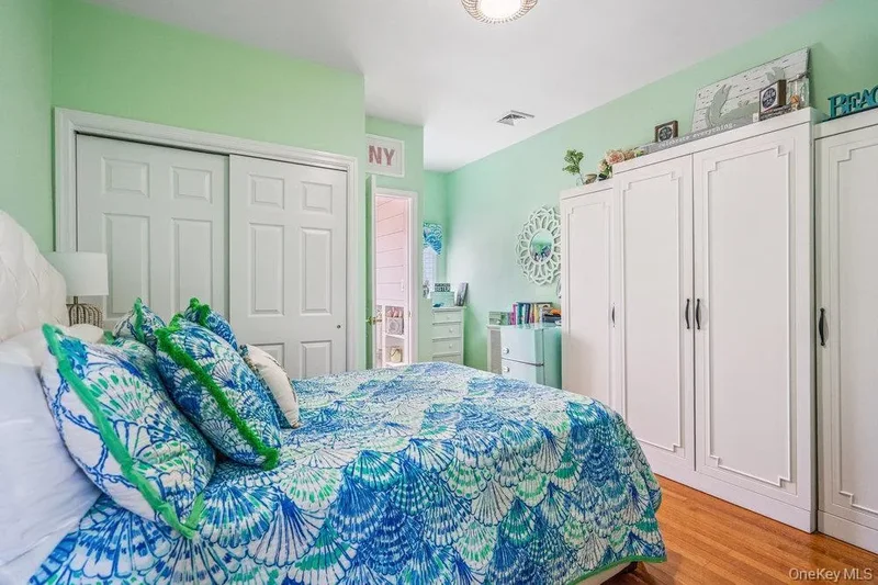 1 Bayview Avenue, Islip, New York, United States. - Photo 12