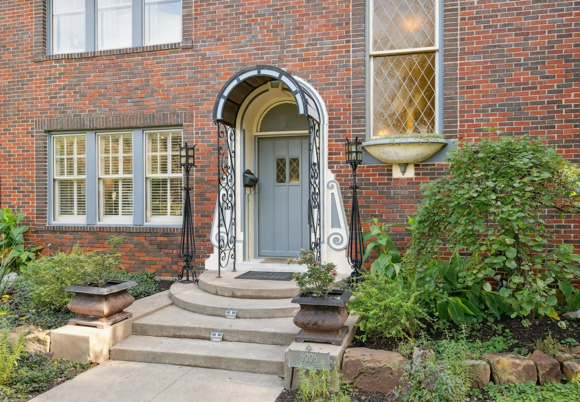 Exterior photo 11