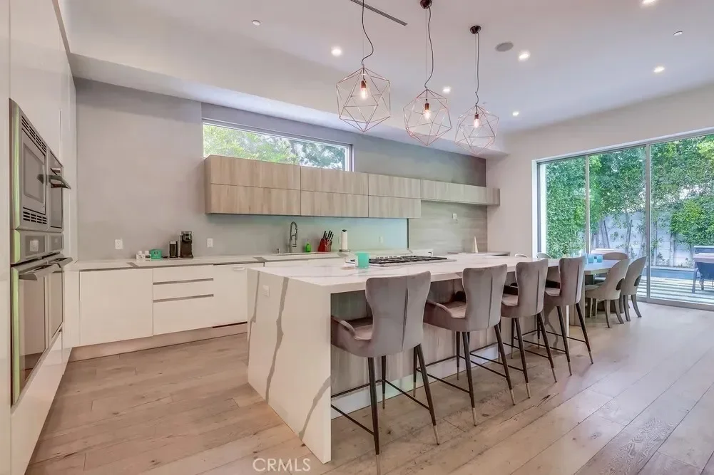 737 N Cherokee Avenue, Los Angeles, California, United States. - Photo 11