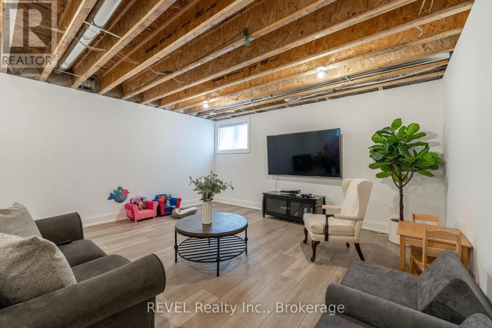 Gallery photo 11