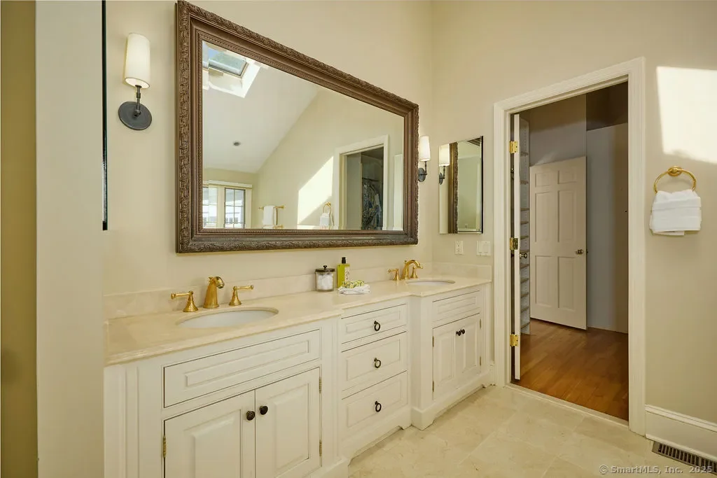 Gallery photo 6