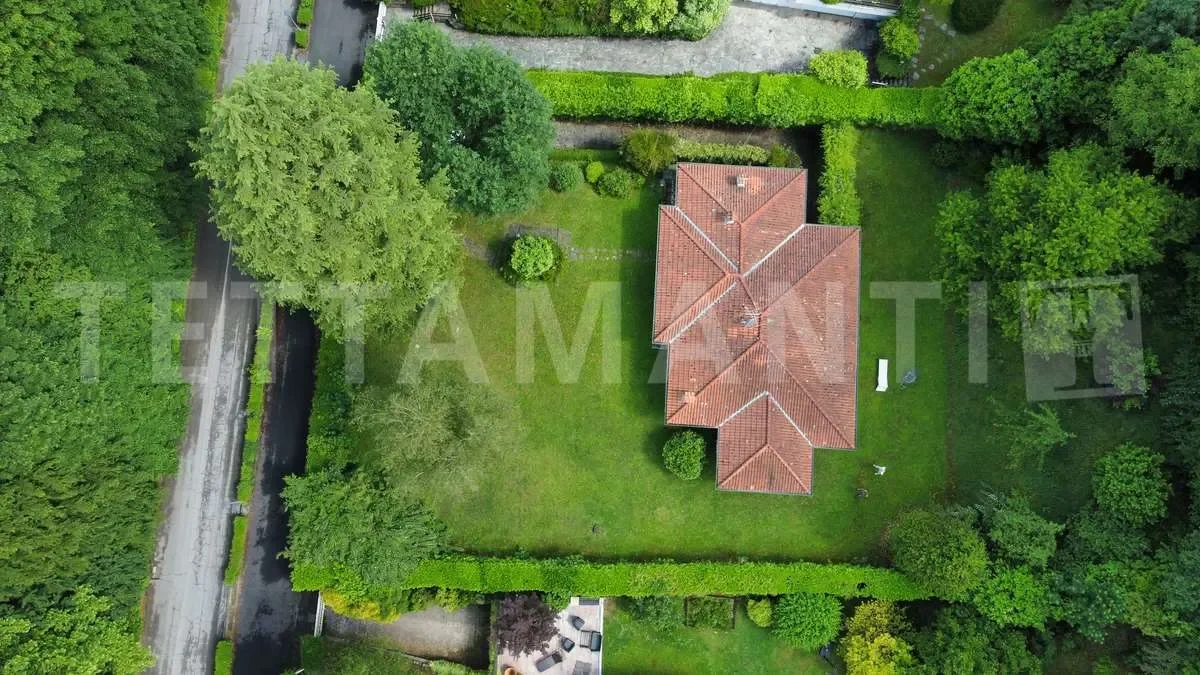 via al golf, Carimate, Lombardy, Italy. - Photo 5