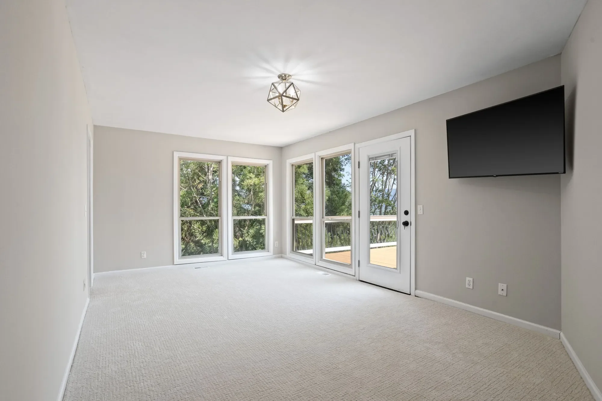 600 Packs Mountain Ridge Road , Taylors, SC 29687, Taylors, South Carolina, United States. - Photo 16