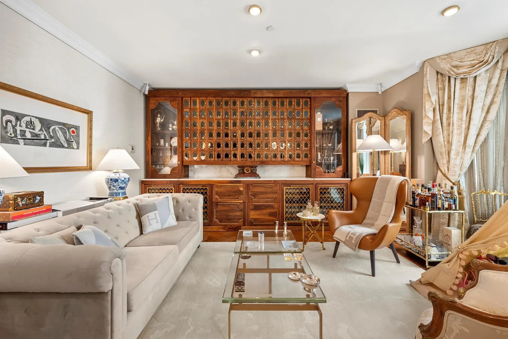 The Plaza Residence, 1 CENTRAL PARK S, New York, New York, United States. - Photo 25