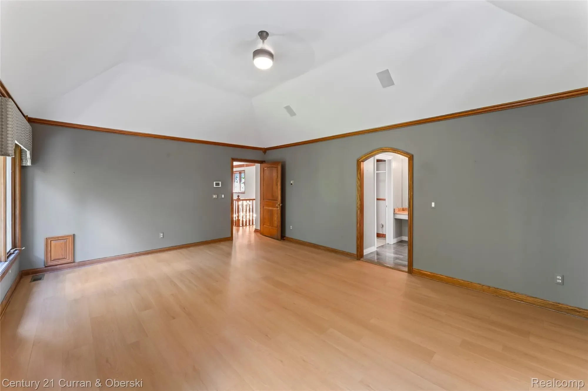 34062 Lyncroft Street, Farmington, MI 48331, Farmington Hills, Michigan, United States. - Photo 2