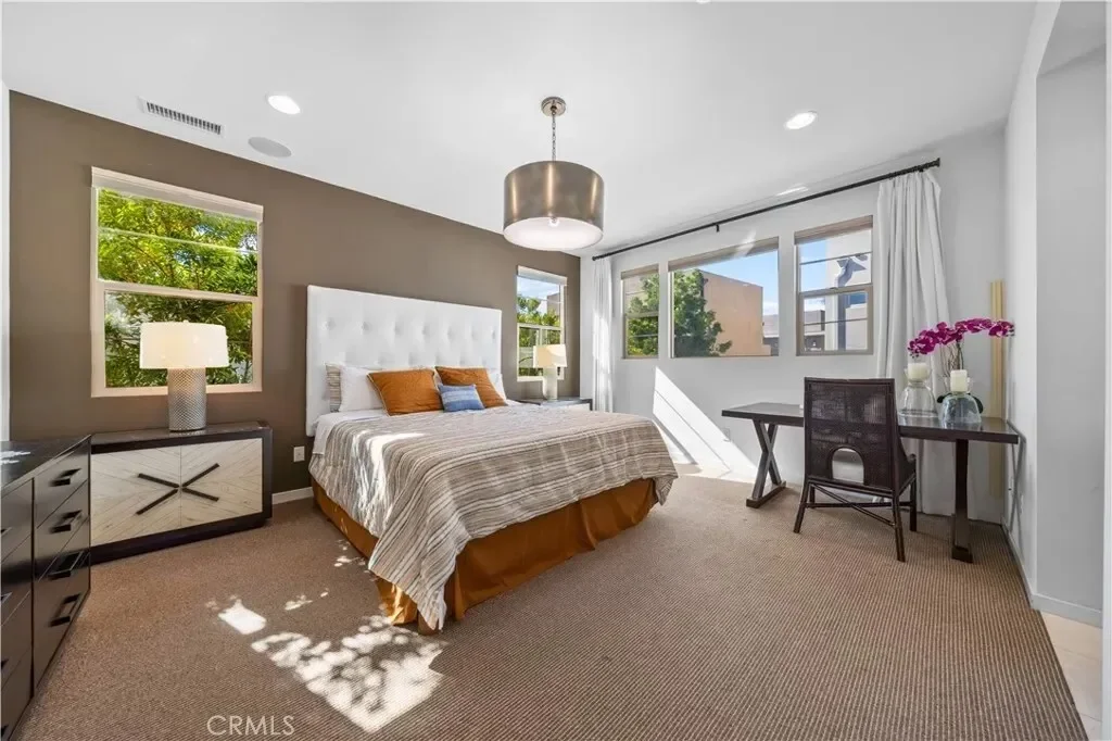 105 newall, Irvine, California, United States. - Photo 34