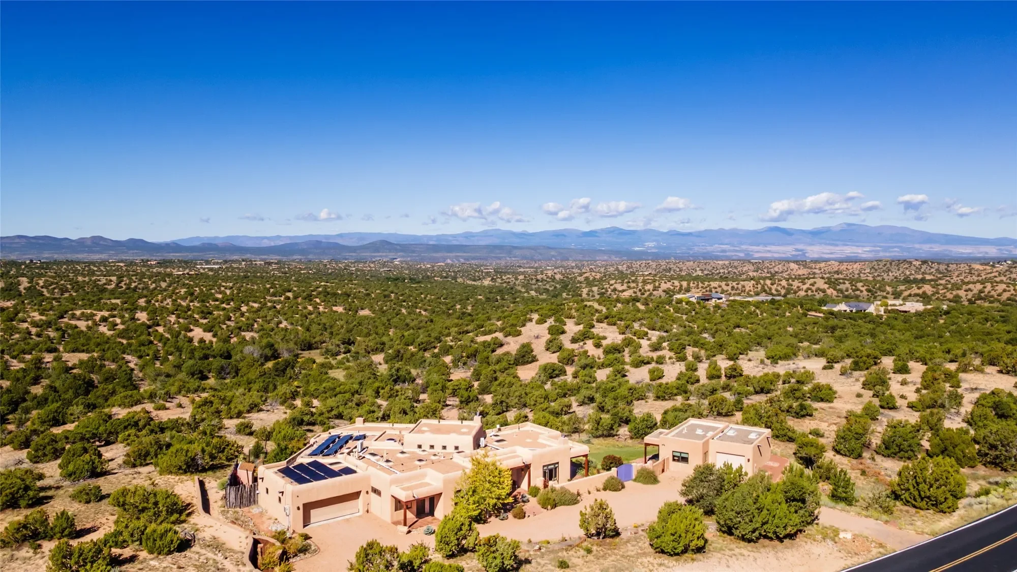 74 Paseo Del Conejo, Santa Fe, NM 87506, Santa Fe, New Mexico, United States. - Photo 10