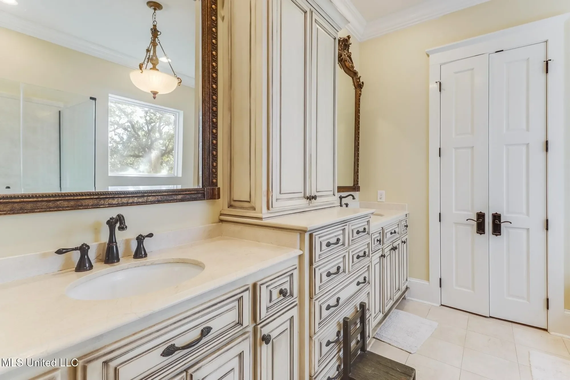 726 Wiggins Circle, Pascagoula, MS 39581, Pascagoula, Mississippi, United States. - Photo 15