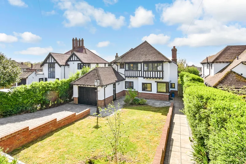 4 bedroom Detached House for sale in Ramsgate