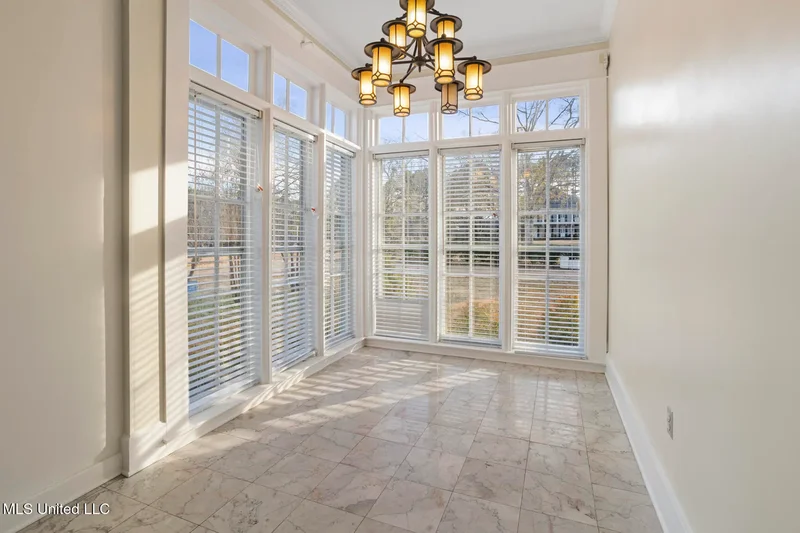 8 Twelve Oaks Place, Madison, MS 39110, Madison, Mississippi, United States. - Photo 24
