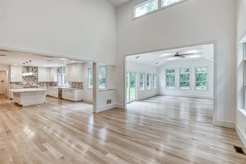 141 Old Cedar Swamp Road, Jericho, New York, United States. - Photo 3