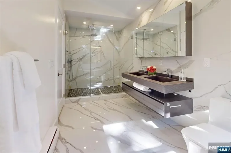 16 Columbine Road, Paramus, NJ, 07652, USA, Paramus, New Jersey, United States. - Photo 2