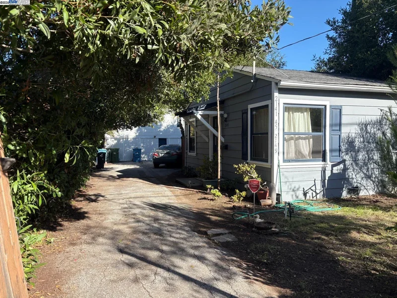 2145 COLUMBIA St, Palo Alto, CA 94306, Palo Alto, California, United States. - Photo 20