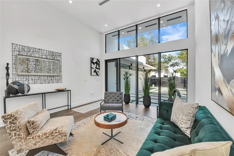 520 NW 41st St, Miami, Florida, United States. - Photo 19