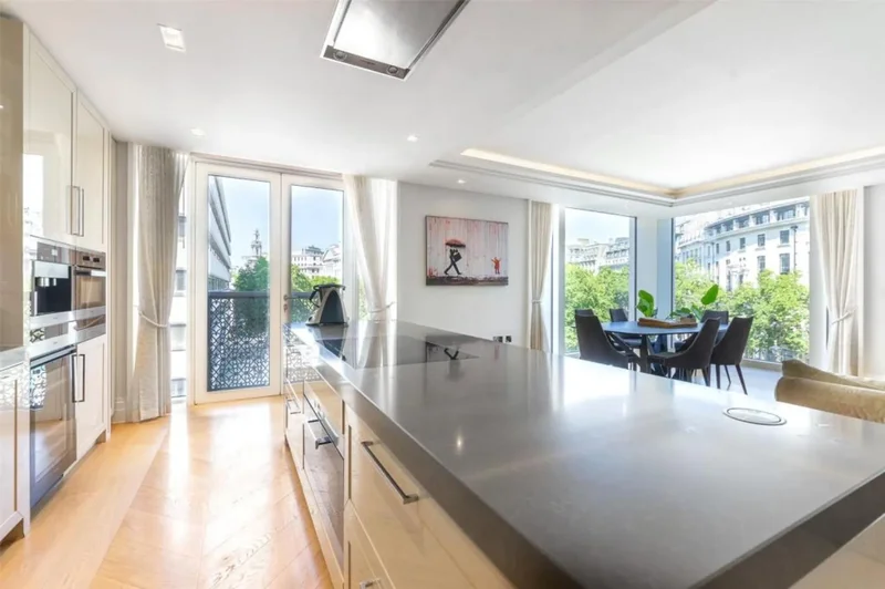 190, The Strand, WC2R, London, England, United Kingdom. - Photo 2