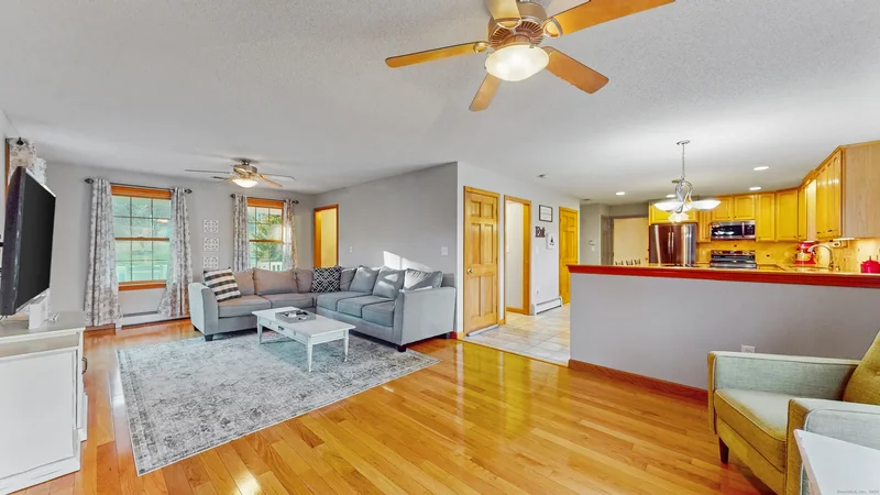 5 Melissa Way, Tolland, Connecticut, United States. - Photo 8